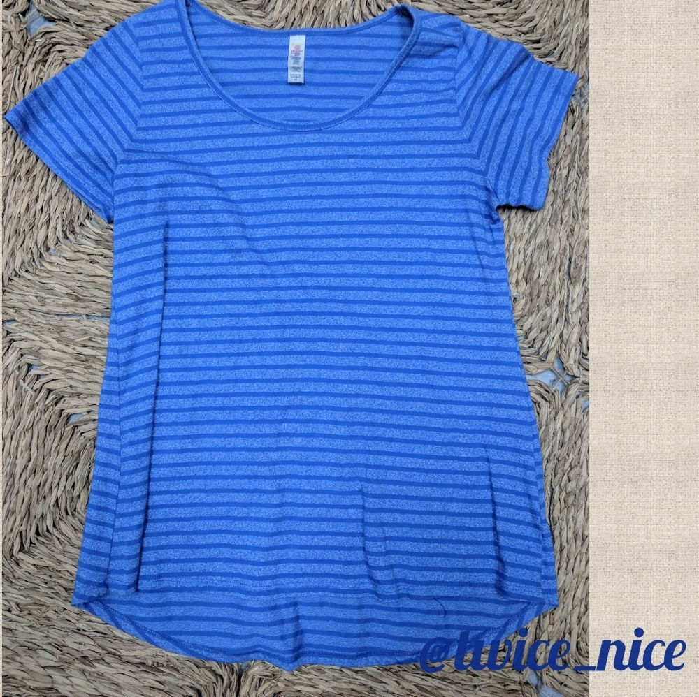 NWOT: LuLaRoe T-Shirt Blue w/ Stripes Size Med